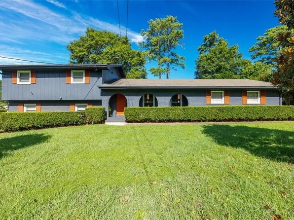 2723 Slumber Trl, Decatur, GA 30034