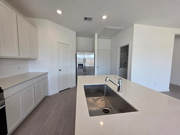 1743 Magnolia Jade Ct — Photo 3