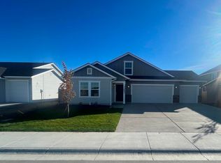 10893 Sky Dive St, Caldwell, ID 83605