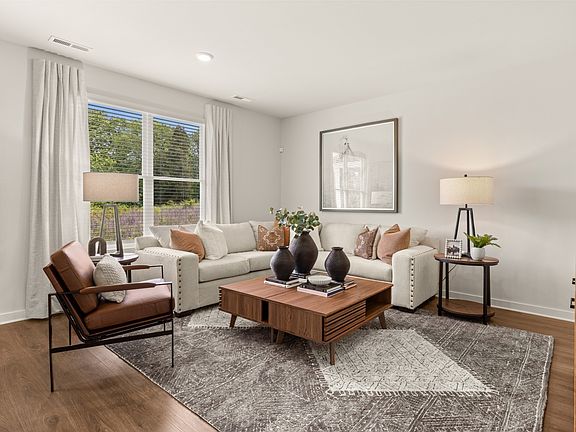4th image of 1316 Gentry Dr