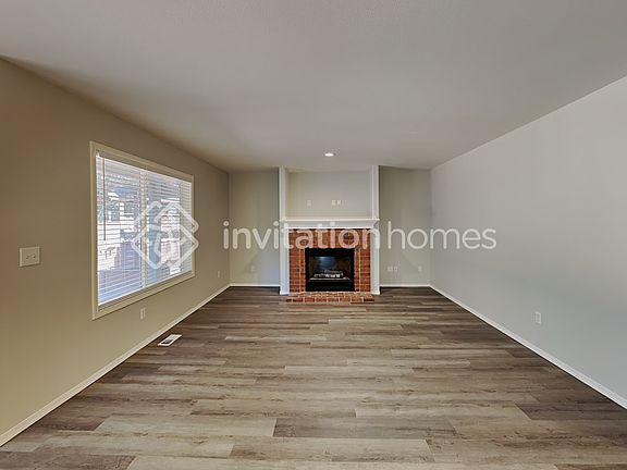 4th image of 18008 89th Ave E