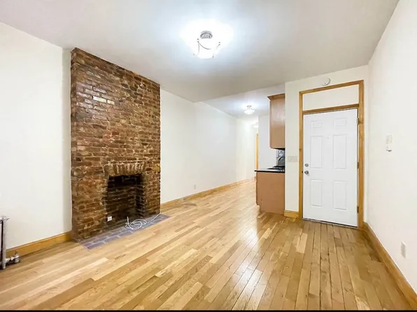 550 Bainbridge Street image 3 of 8