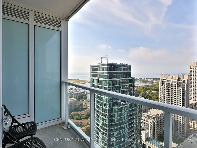 19 Bathurst St #3715 — Photo 18