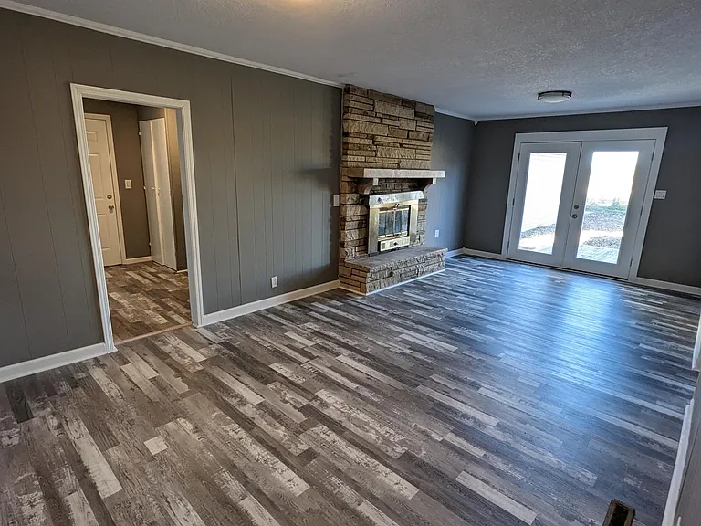 822 Alexander Dr — Photo 6