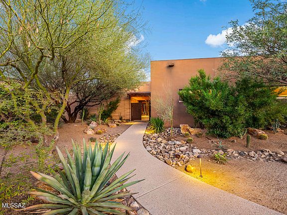 2nd image of 5000 E Via Estancia Miraval #15