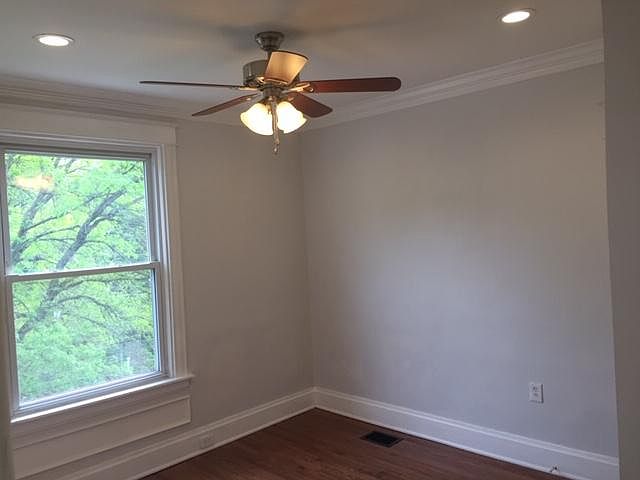 FRONT BEDROOM