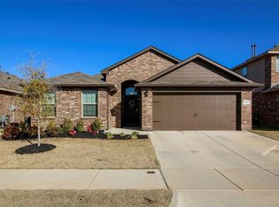 737 Wylie St, Crowley, TX 76036