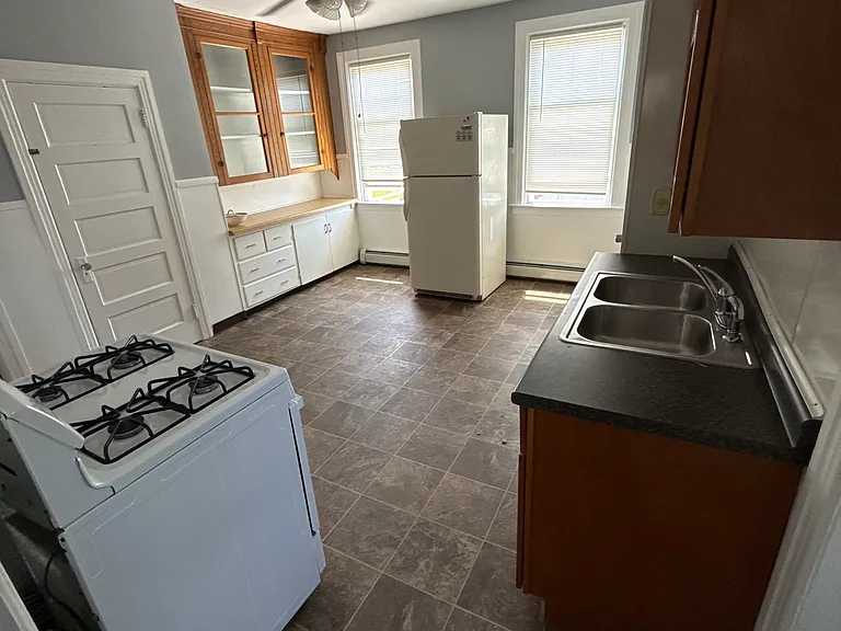 44 Greene Ave — Photo 6