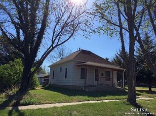 710 N Sheridan St, Minneapolis, KS 67467