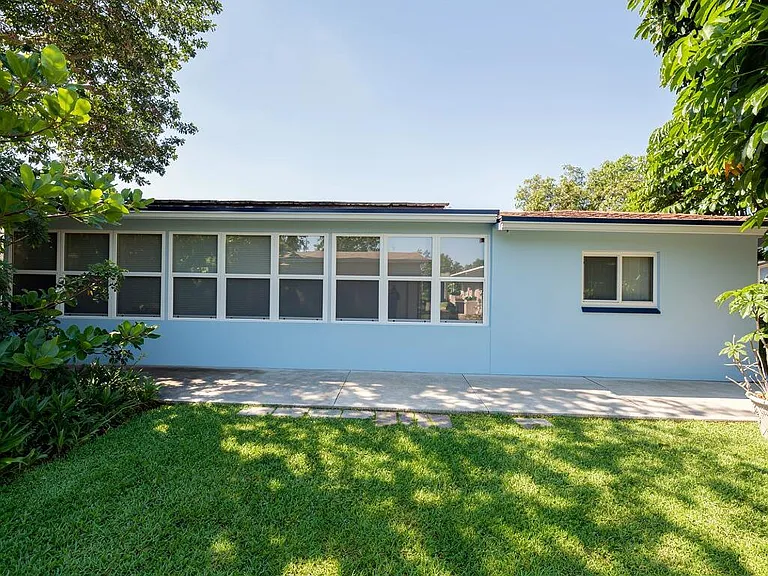 6717 NW 59th St — Photo 15