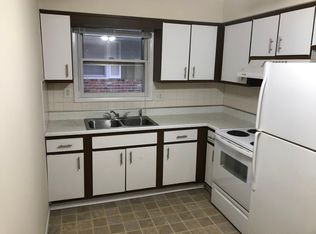1921 W 8th St APT E, Muncie, IN 47302