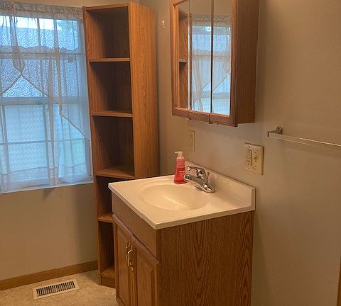 2nd image of 1320 Highland Ave #1/2