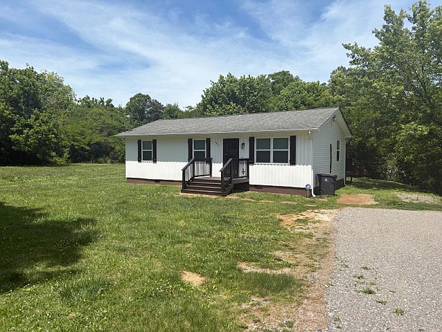 1st image of 3817 Oakland Dr