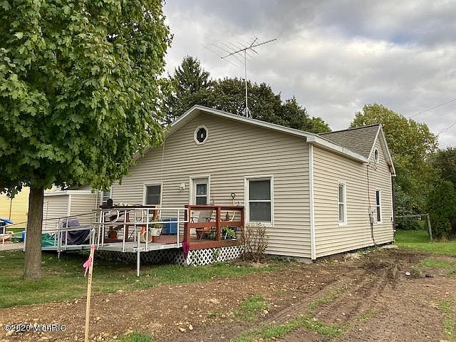 1st image of 705 E Jerolene St