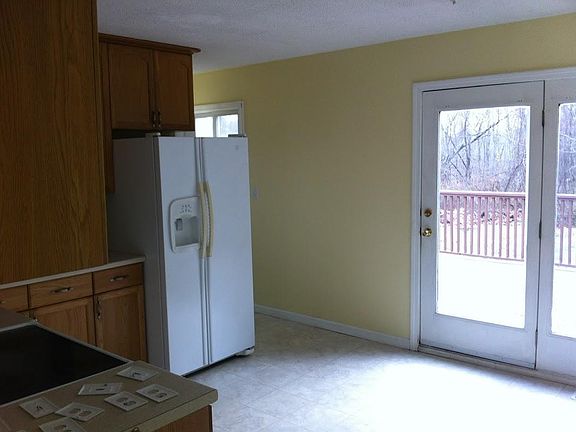 5th image of 8 Meadow Lark Ln