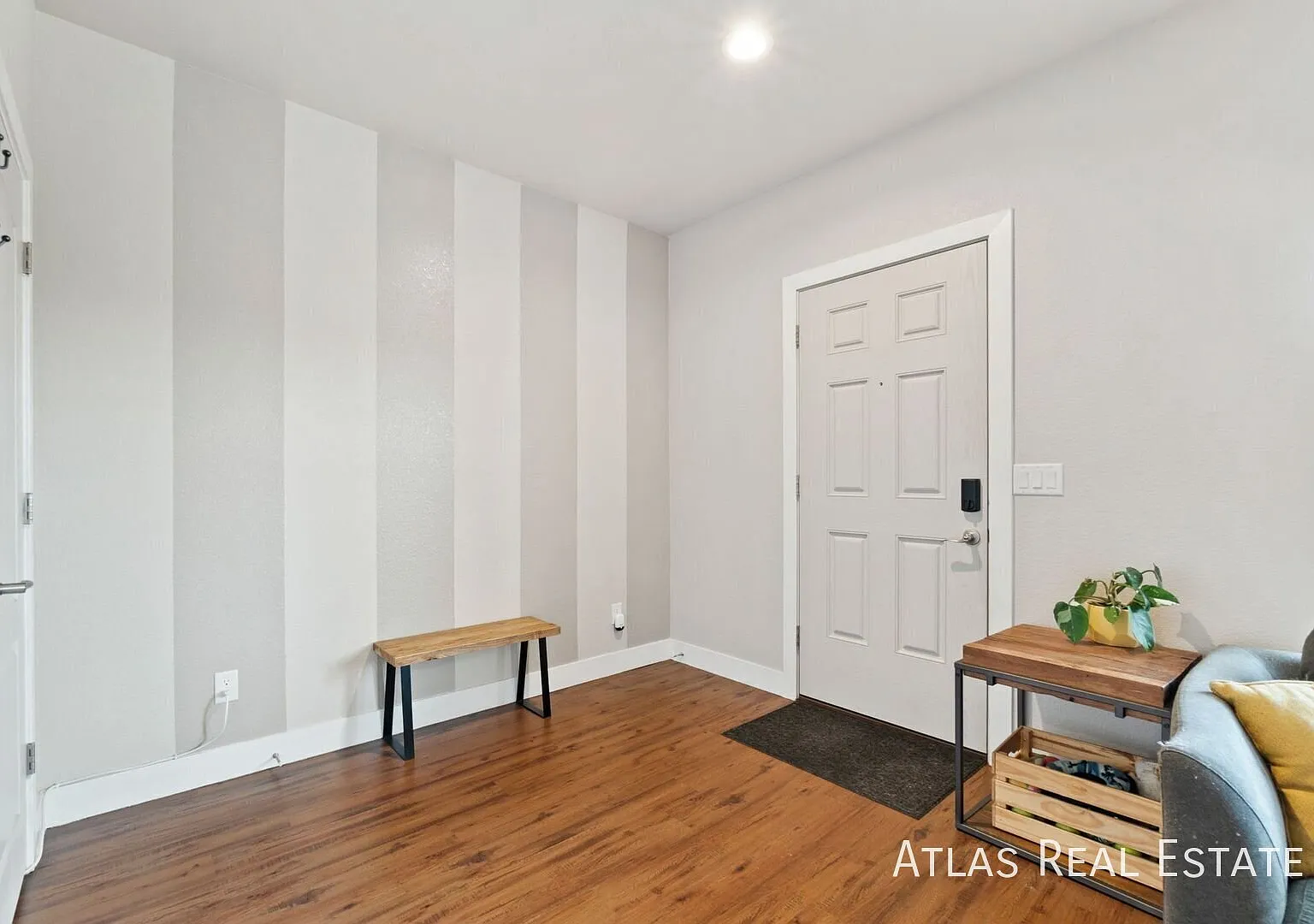 3-Bedroom / 3-Bathroom Townhome in Thornton, CO — Photo 4