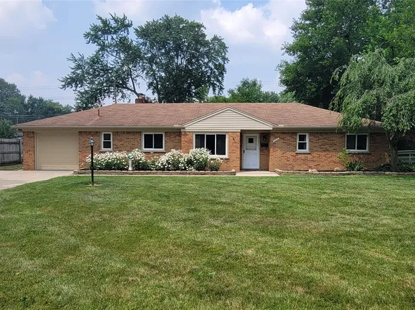 45437 Hecker Dr, Utica, MI 48317
