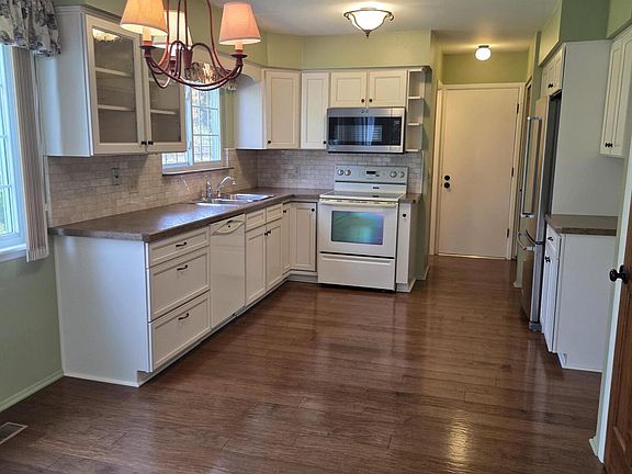 2nd image of 2115 Lyman Dr