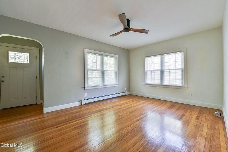 4th image of 2032 Hoover Road