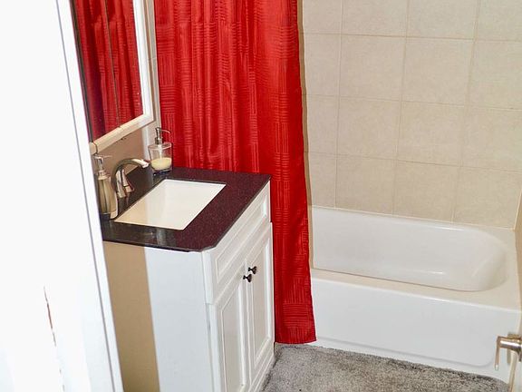 3rd image of 18361 Glen Oak Ave APT A