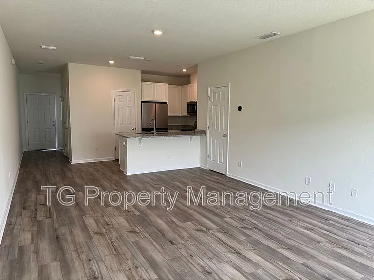 7665 Merchants Way — Photo 2