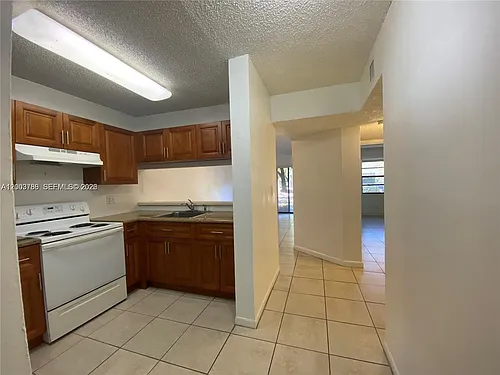 4033 Lakeside Dr #4033 Photo 1