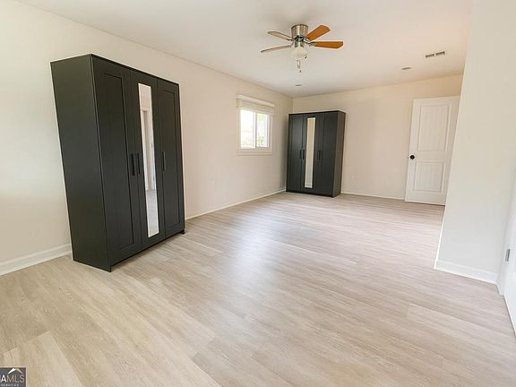 5th image of 1670 Linda Cir SE