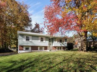 596 Vassar Rd, Poughkeepsie, NY 12603