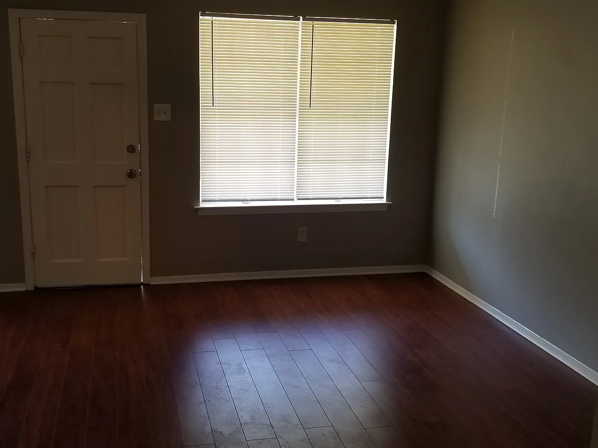 Building Photo - 1287 Halcomb Ln #1287