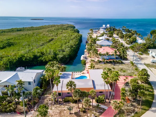 555 70th St, Marathon, FL 33050