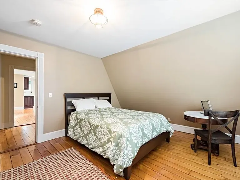 17 Lincoln St #3 — Photo 7