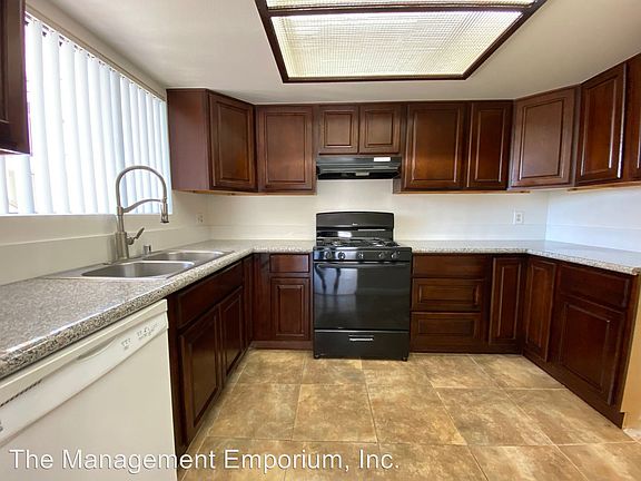 5th image of 514 Fischer St #104
