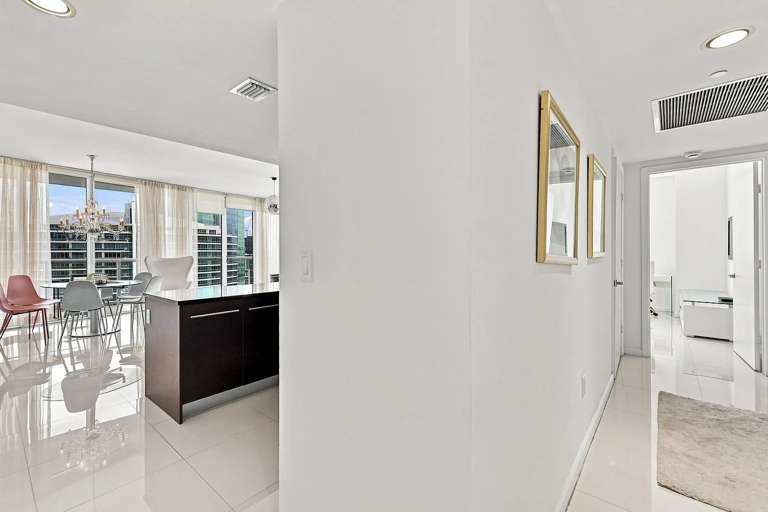 2 bed, 1269 sqft, $6,200 — Photo 2