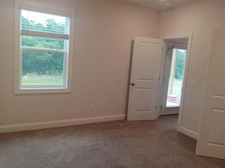 163 Mayfield Crossing Ln — Photo 7