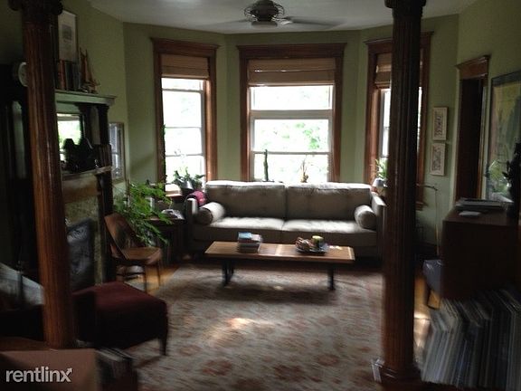 2nd image of 858 N Wolcott Ave