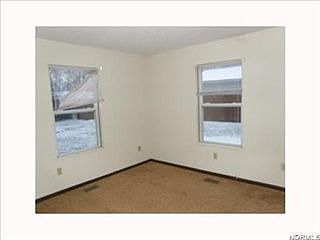3rd image of 1251 Oxford Dr