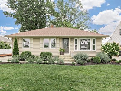 1685 Mayfair Blvd, Mayfield Heights, OH, 44124