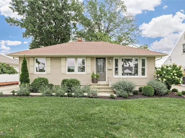 1685 Mayfair Blvd, Mayfield Heights, OH 44124