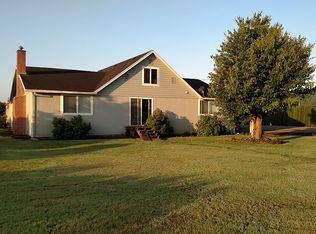 7690 S Prairie Rd, Tillamook, OR 97141