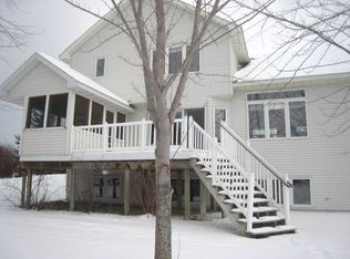 1300 Narcissus Curv, Victoria, MN 55386