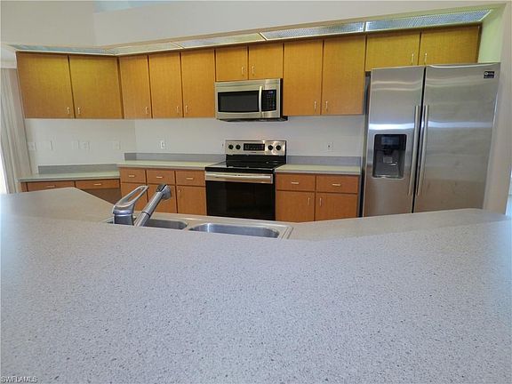 5th image of 1148 SW 44th Ter