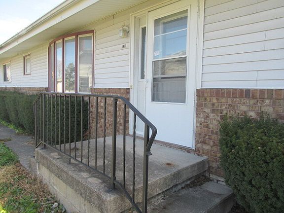 3rd image of 106 W Lincoln Ave