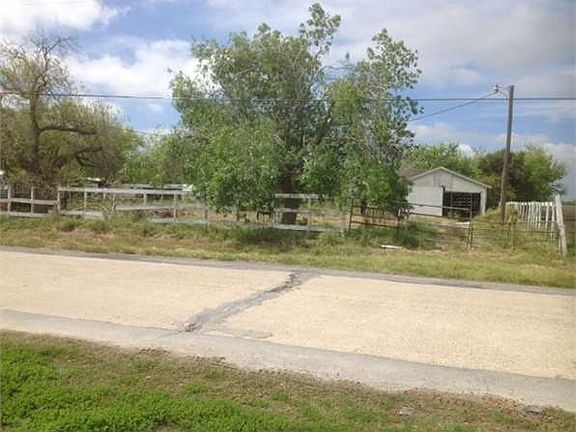 2nd image of 27384 Palm Court Dr