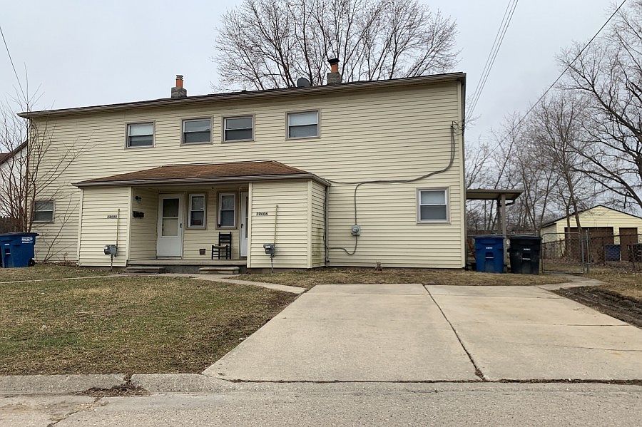 1st image of 32606 Montcalm St