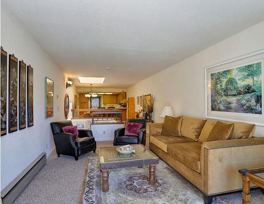 3rd image of 318 Capitola Ave Unit 2