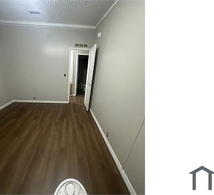 4th image of 10555 Bay Hills Cir