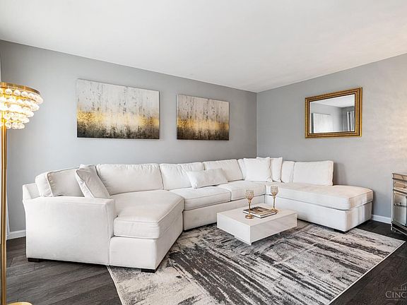 4th image of 9469 Lark Meadow Ct
