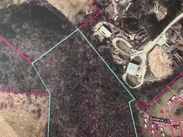 3 Old Mission Rd, Whittier, NC 28789