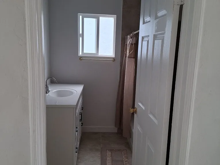 Bathroom #1
*in between bedroom 1 and 2*