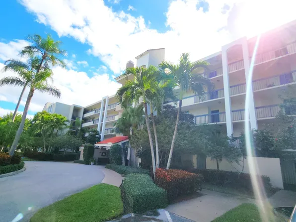 950 Lavers Cir, Delray Beach, FL